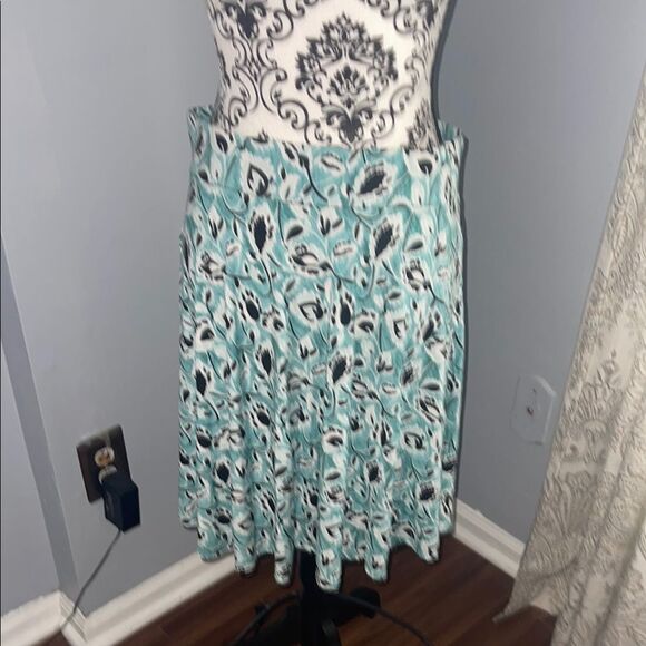Loft NWT Elegant Turquoise Patterned Skirt - Picture 1 of 3